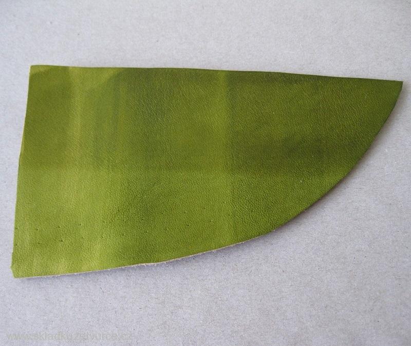 Barva na kůži domašťující-oliva W 2b  0,5 l